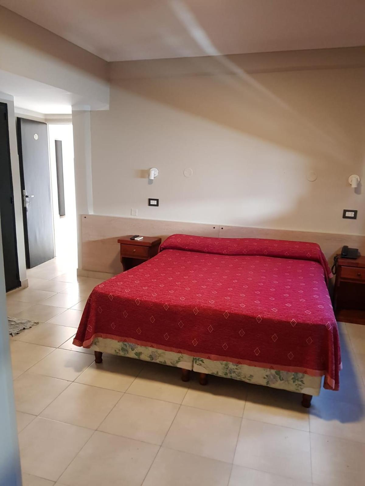 Hotel Marilian II サルタ エクステリア 写真